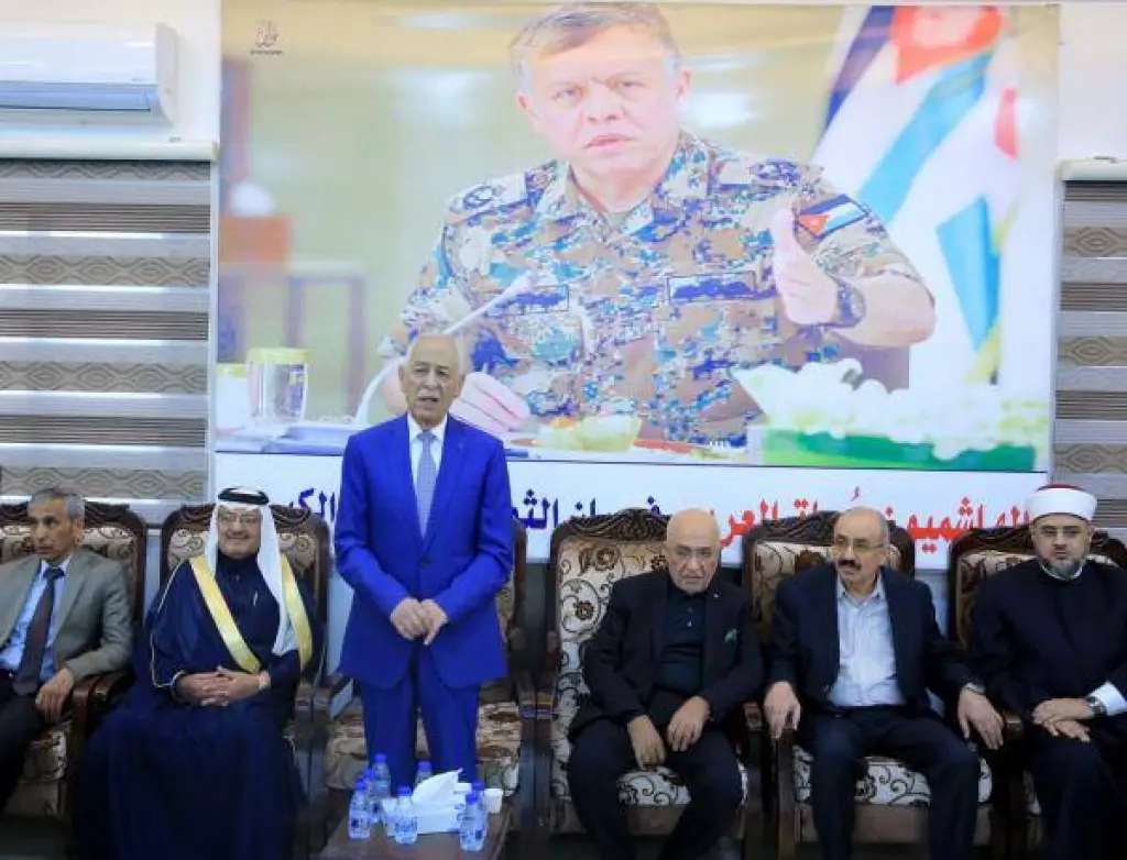 بالفيديو  والصور : مندوبا عن الملك وولي العهد .. العيسوي يعزي العواملة ... والباشا العواملة  نشكر الملك  وولي  العهد بأسم عشائر  السلط