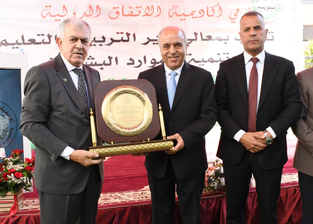 وزير التربية والتعليم يرعى انطلاقة مبنى «BTEC» في أكاديمية الاتفاق الدولية.