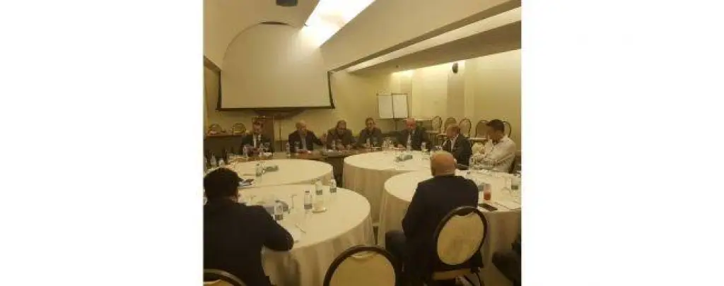 الكباريتي يلتقي السفير الاردني في الدوحة ويؤكد على تعزيز العلاقات الاردنية القطرية