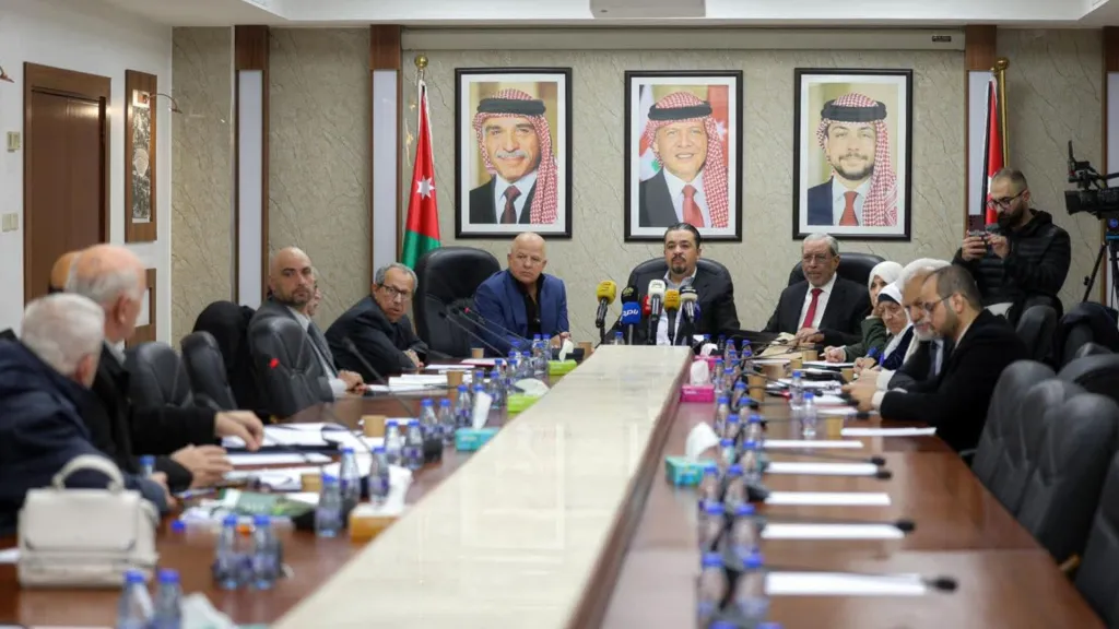 العمل النيابية تبحث تعديلات الضمان مع اتحاد النقابات المستقلة