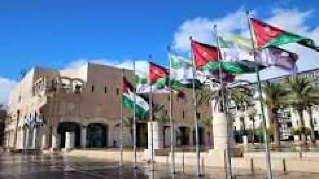 أمانة عمان الكبرى تستجيب لما نشرته "القلعة نيوز" وتنهي معاناة سكان "حي السلام" بالرابية