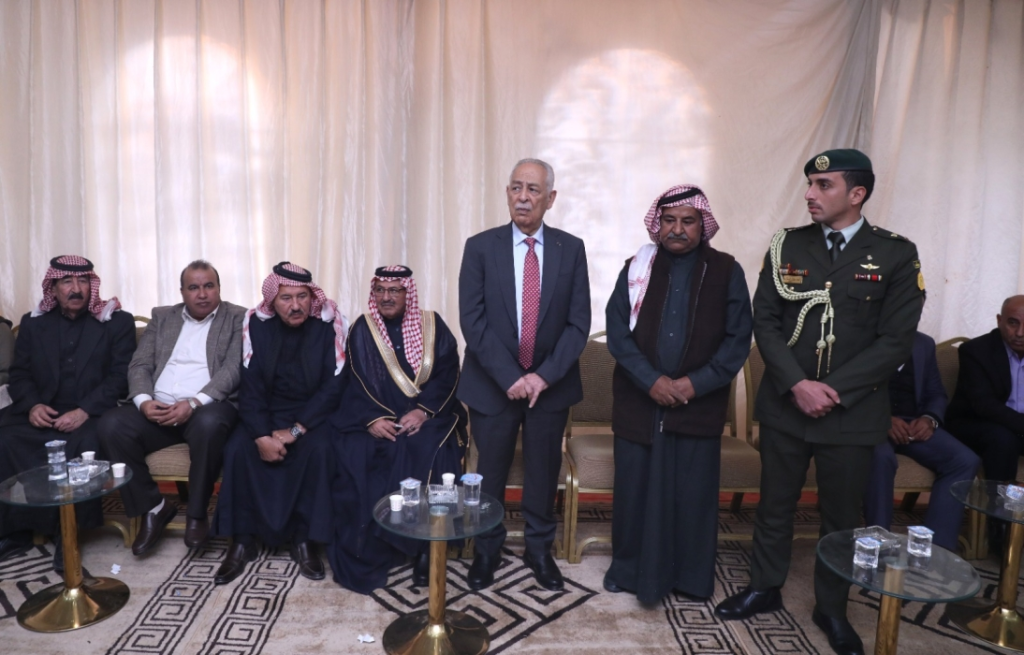 مندوبا عن الملك وولي العهد. العيسوي يعزي عشيرتي الفايز والزبن