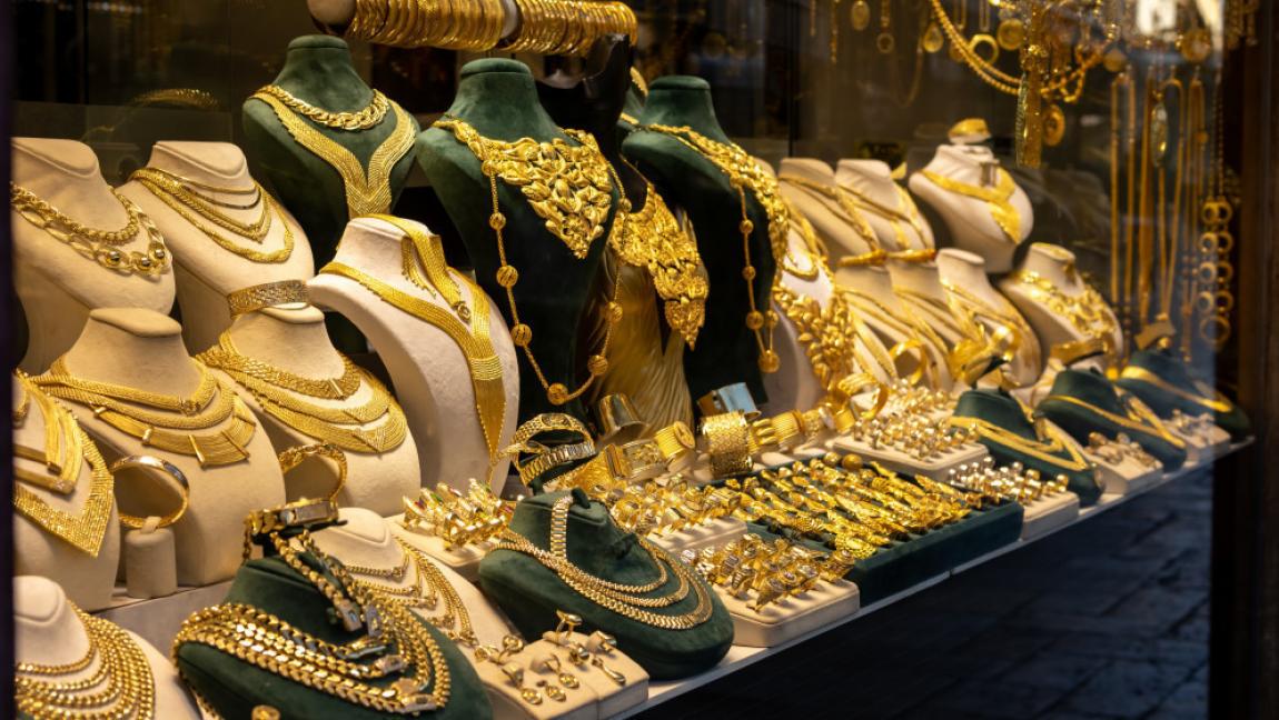 انخفاض أسعار الذهب محليا إلى 86.60 دينارا للغرام