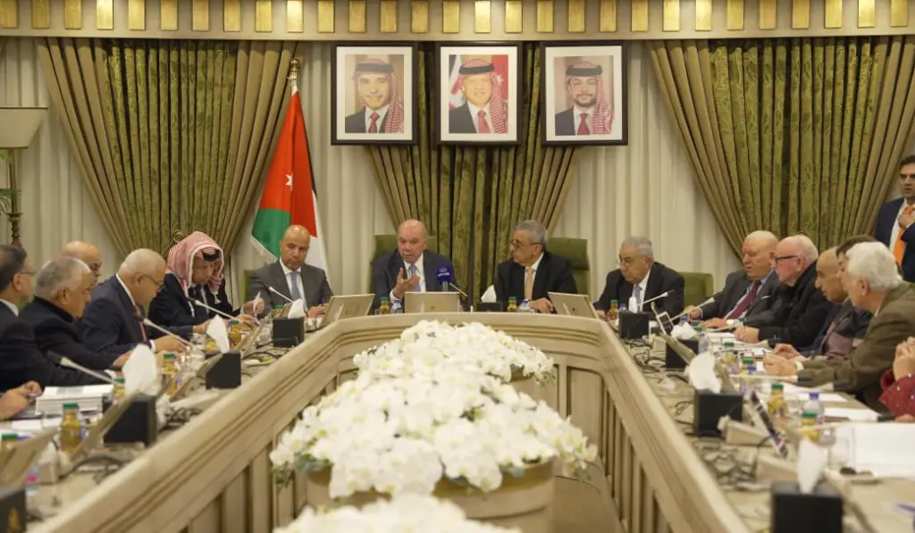 فيصل الفايز : تساؤلات شعبيه محقة حول استثمارات الضمان الاجتماعي وقروضها للحكومةوالتقاعد المبكر تستدعي التوضيح