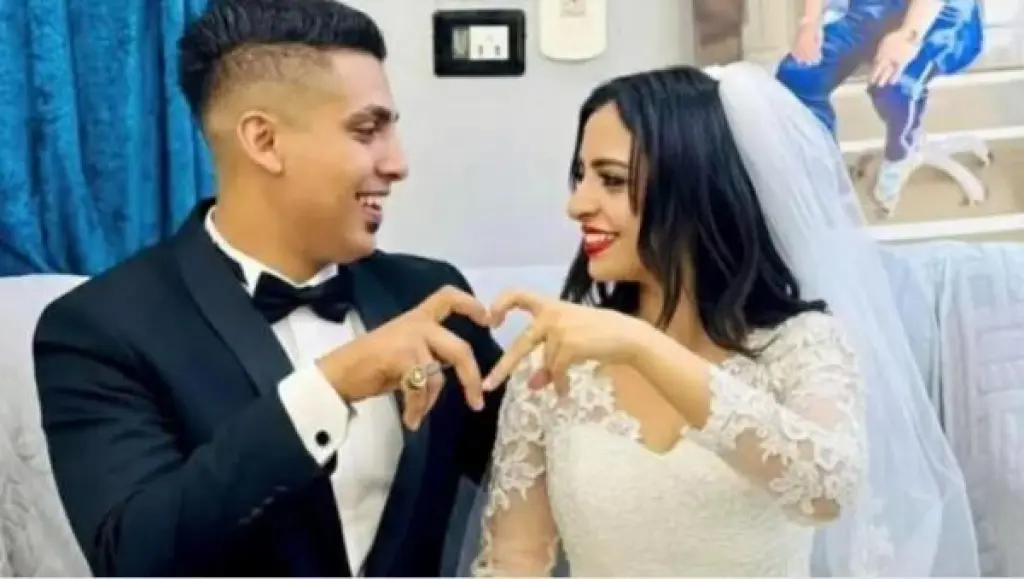 برسالة كوميدية .. محمد إمام يسخر من حضور زفاف كروان مشاكل