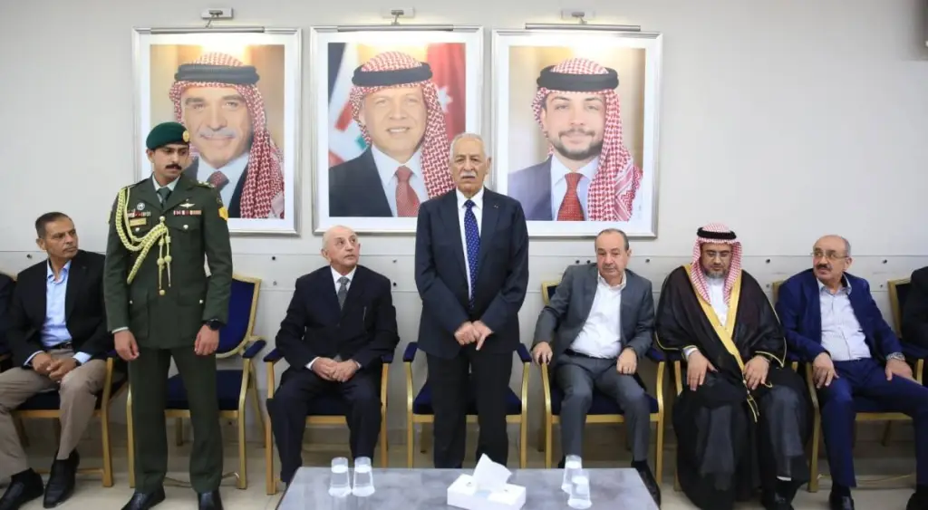مندوبا عن الملك وولي العهد.. العيسوي يعزي الزبن/ بني صخر والسنكري والعزام