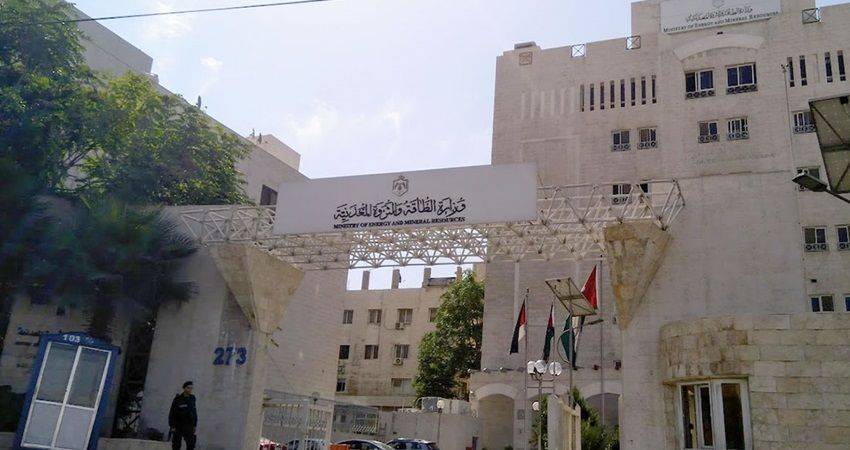 العراق يوافق على تمديد مذكرة تفاهم تجهيز النفط الخام للأردن