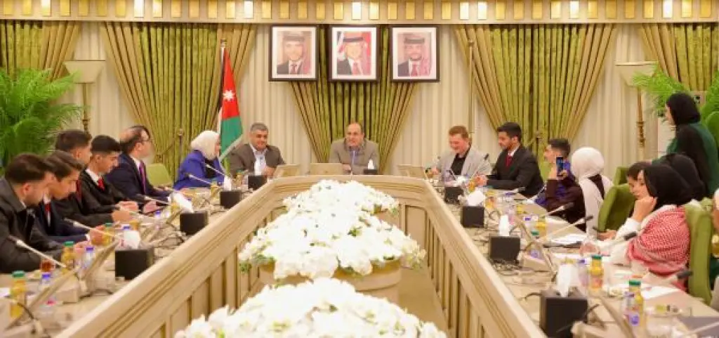الملقي: الحفاظ على الوطن يتطلب إتاحة الفرص لانخراط الشباب في العمل العام