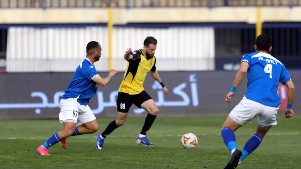 الحسين يتصدر ترتيب دوري المحترفين لكرة القدم بعد ختام الجولة 22