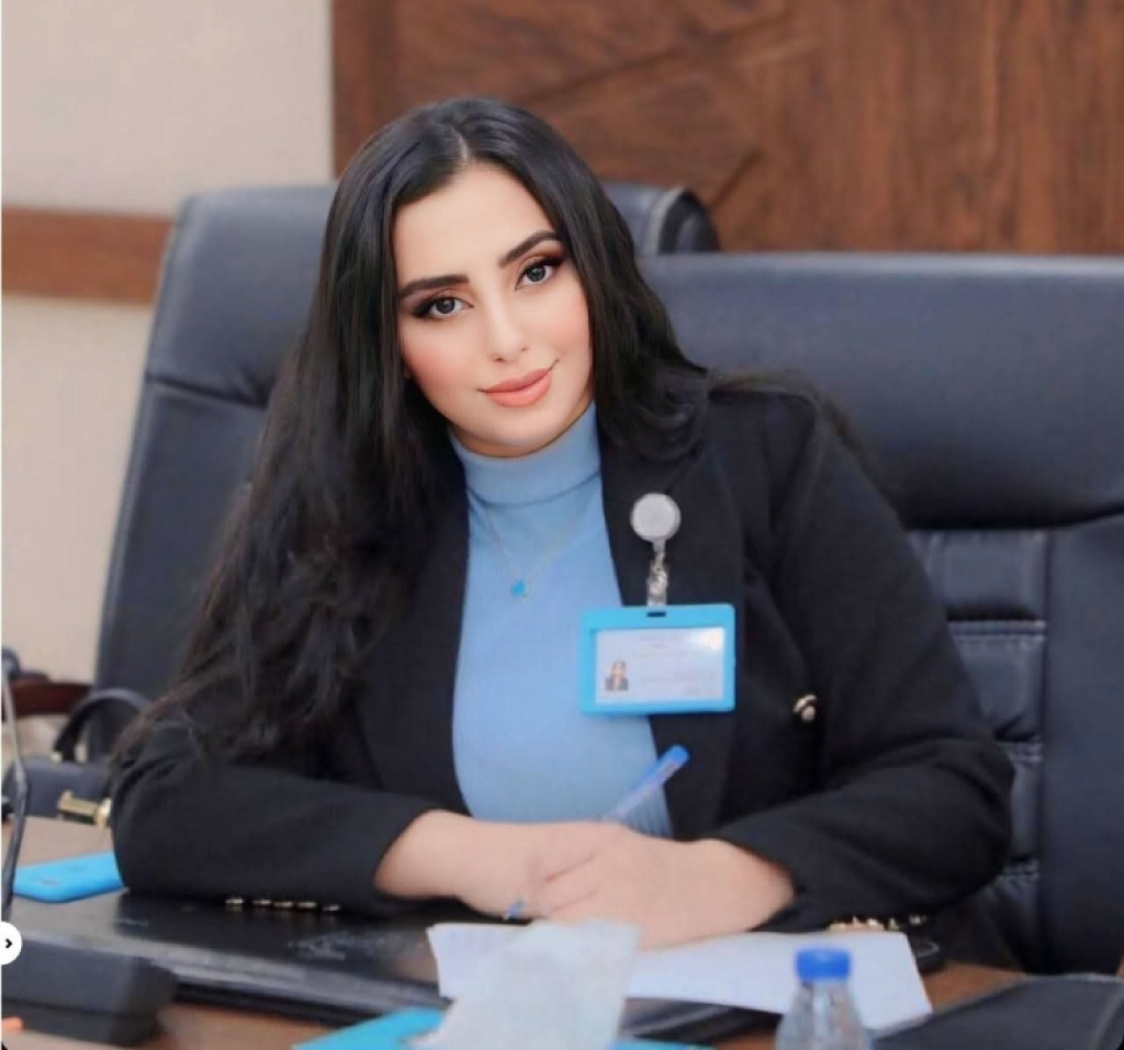 الأستاذة المتألقة  المحامية ايناس الفقهاء  .... عيد ميلاد سعيد