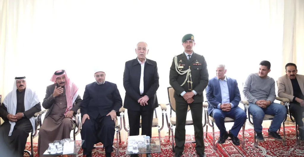 مندوبا عن الملك وولي العهد...العيسوي يعزي عشيرة أبو عرابي