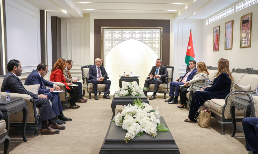 الخارجية النيابية تبحث مع السفير البلغاري تعزيز العلاقات الثنائية
