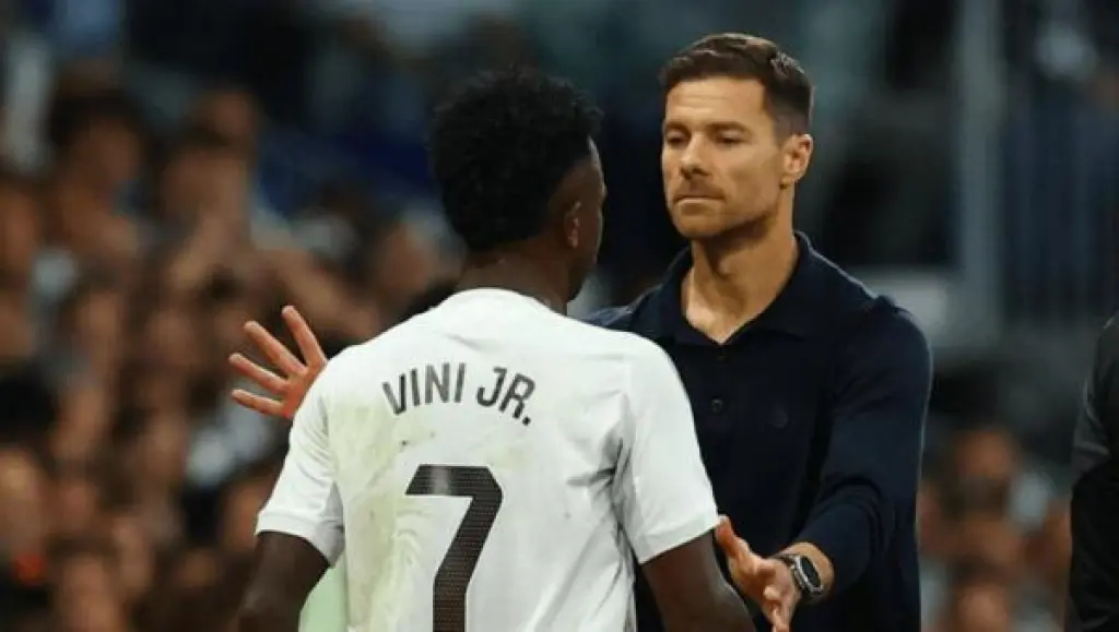 3 أسابيع تفصل ألونسو عن قرارات مصيرية في ريال مدريد