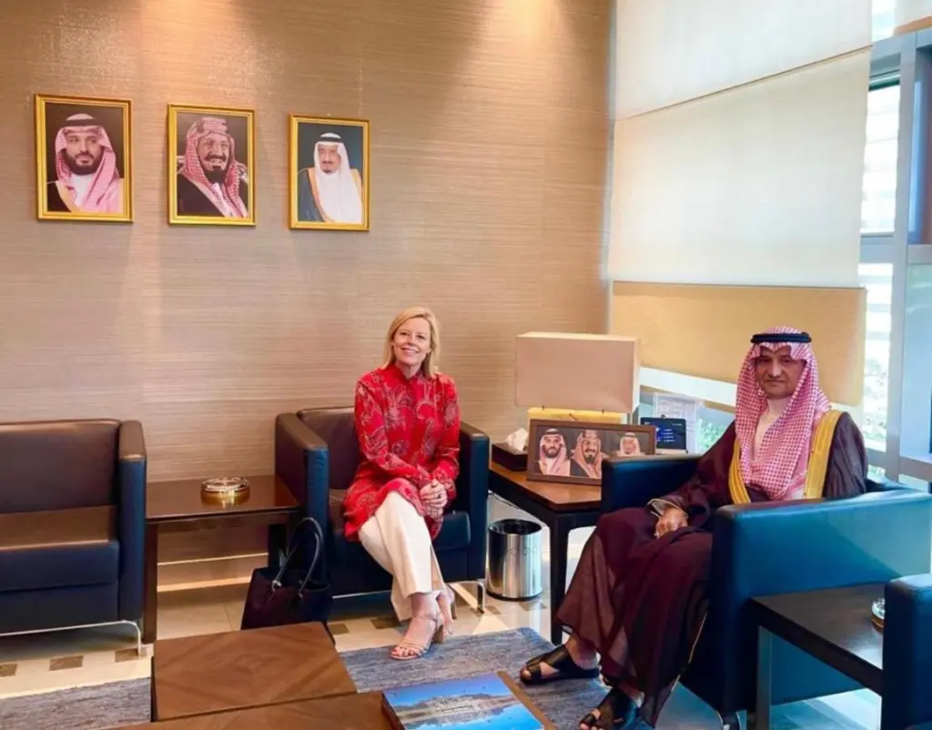 السفير السعودي يستقبل سفيرة جمهورية آيرلندا  في الأردن