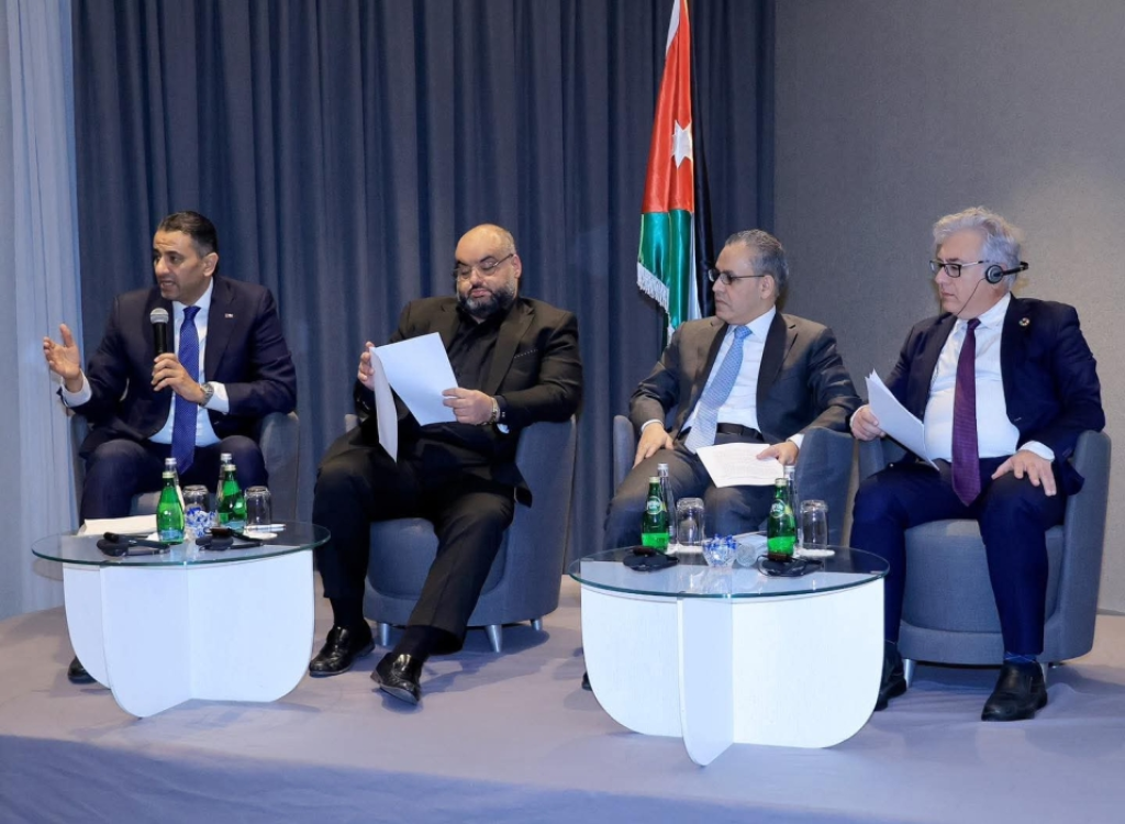 الاقتصاد النيابية تشارك في مائدة مستديرة حول أثر قانون بيئة الاستثمار