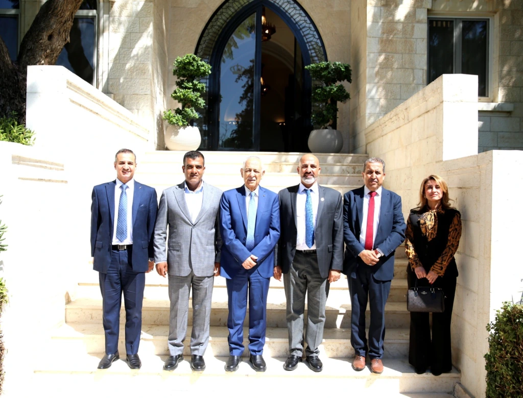 رئيس الديوان الملكي يلتقي وفدا شبابيا من لواء وادي السير ووفدا من أبناء عشيرة أبو دية البدوي*