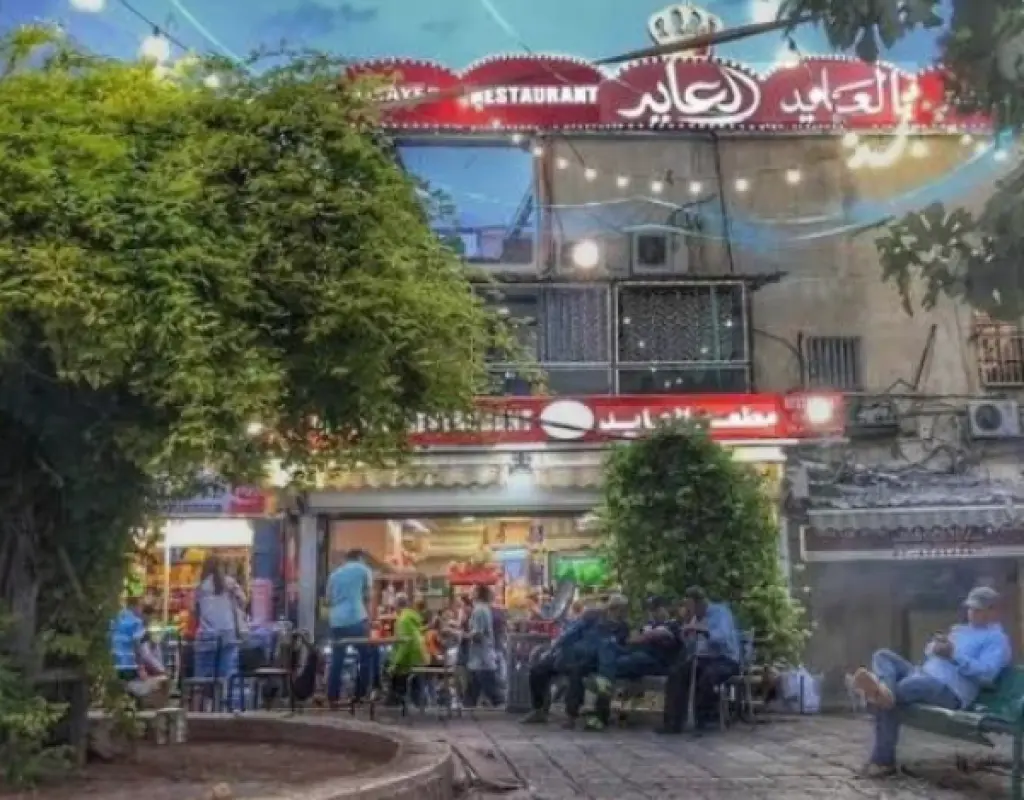 الاحتلال يشرع بهدم مطعم في باب العامود بالقدس