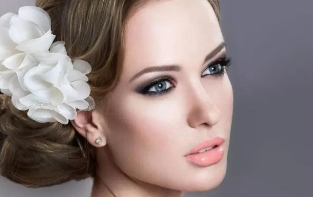 اختبار المكياج التجريبي قبل الزفاف: لماذا لا يجب تجاهله؟