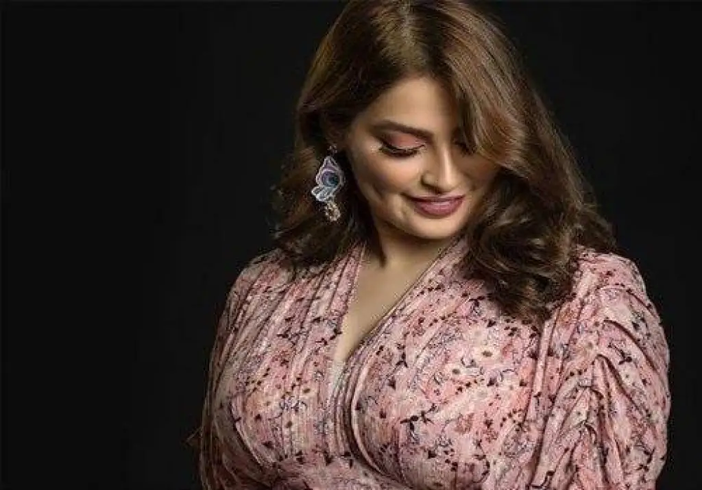 رؤى الصبان تهدي نفسها هدية ثمينة - فيديو