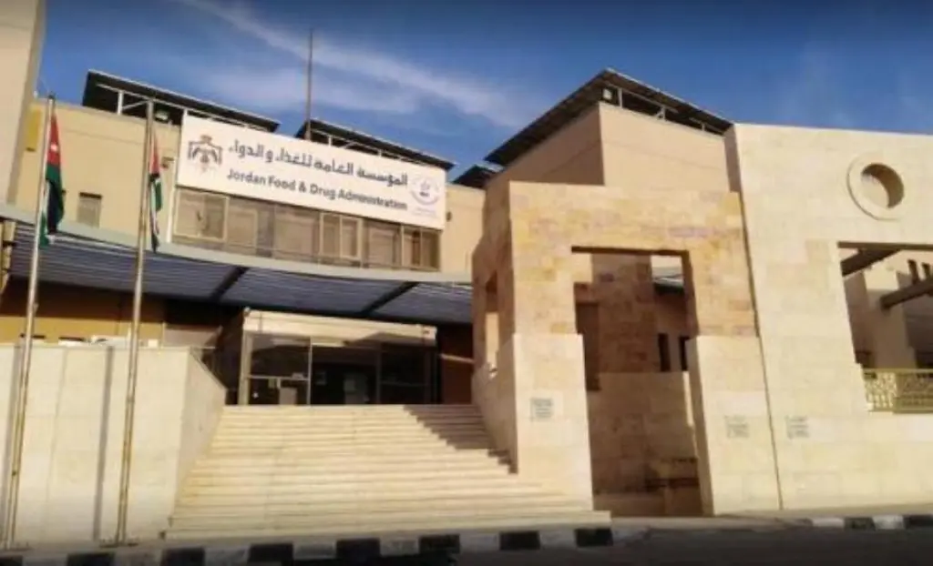 الغذاء والدواء تتلف 1.45 مليون كغم مواد غذائية مخالفة حتى آب