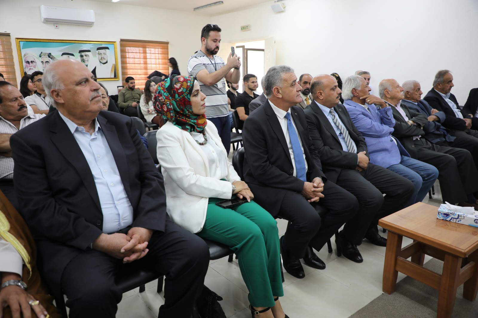 مندوبا عن الرواشدة... العياصرة يفتتح مخيم شباب الفحيص الخامس.. الشباب يصنعون المستقبل