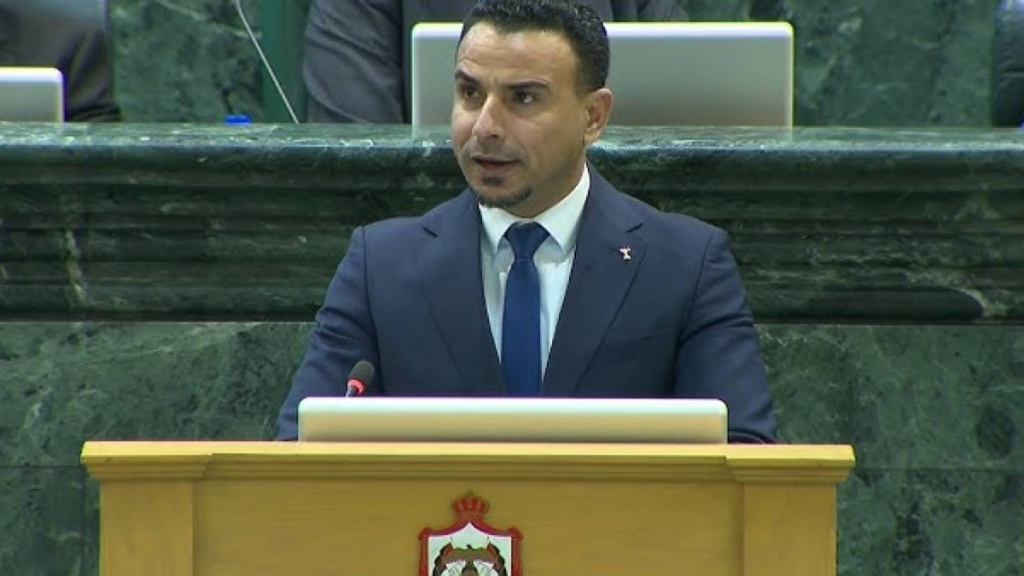 “جباية بمهارات متقدمة”.. الشديفات ينتقد نظام المخالفات وسط شوارع مظلمة ومتردية