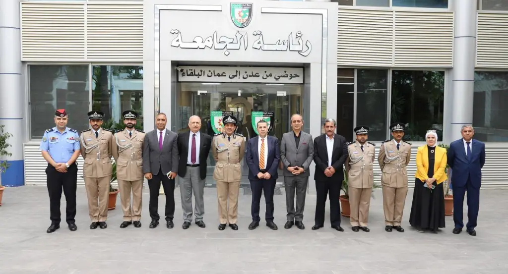 العجلوني يستقبل وفدًا من أكاديمية السلطان قابوس لعلوم الشرطة للاطلاع على تجربة البلقاء التطبيقية في دبلوم مراكز الإصلاح والتأهيل