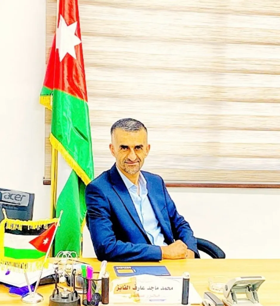 المحرر الصحفي محمد الفايز يهنئ المشرفة التربوية رسمية الكعابنة بترقيتها