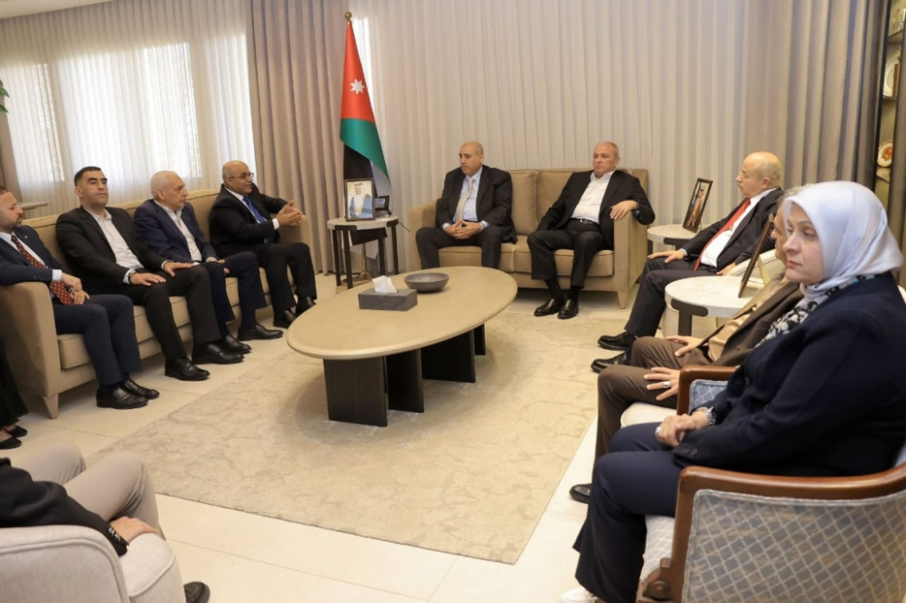 القاضي يلتقي نقيب وأعضاء مجلس نقابة الصحفيين ويؤكد الانفتاح على وسائل الإعلام