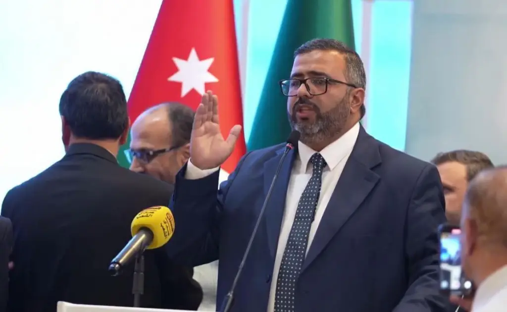 انتخاب معاذ الخوالدة أمينًا عامًا لحزب الأمة