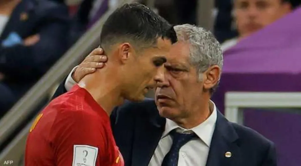 مدرب البرتغال يكشف تفاصيل الاجتماع مع رونالدو وتلقيه الخبر