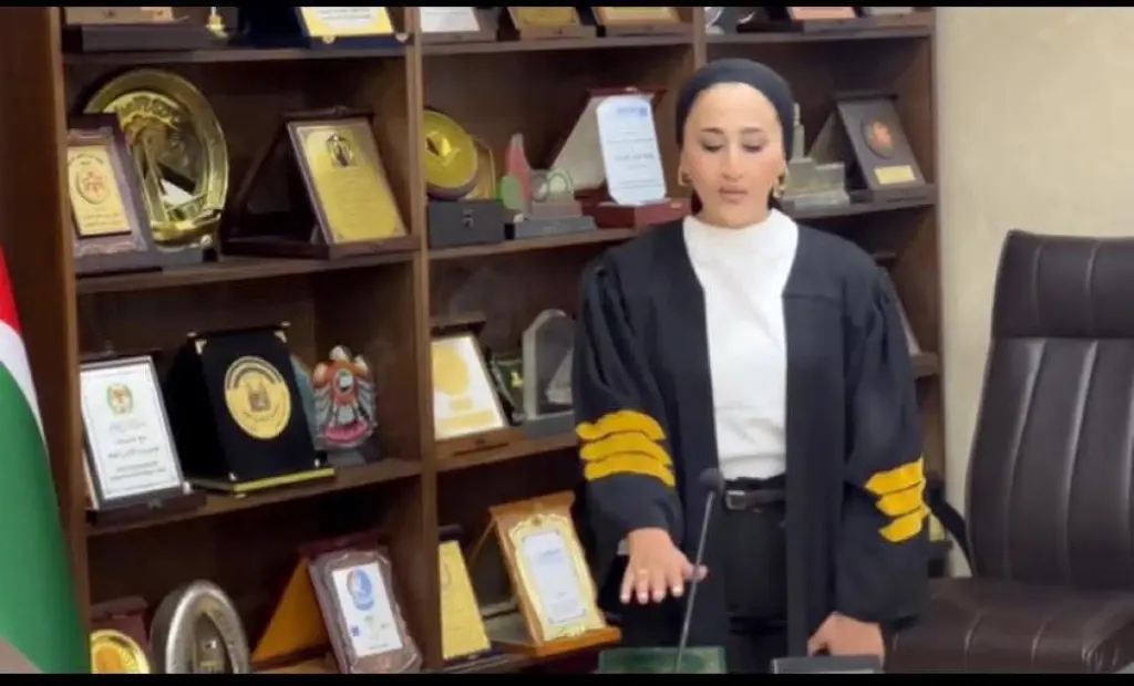 المحامية العنود سعود العودات العبادي  تؤدي اليمين القانونية أمام وزير العدل