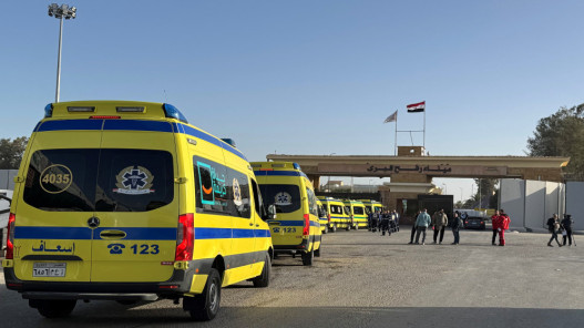 الاحتلال يمنع سفر المرضى عبر معبر رفح ويلغي مغادرة الدفعة الثالثة