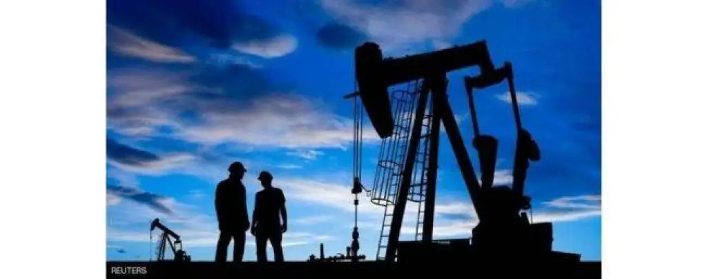 النفط يتماسك قرب ذروة 3 أشهر