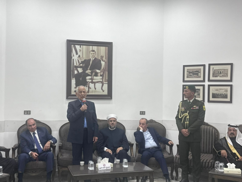 مندوبا عن الملك وولي العهد. العيسوي يعزي آل الملقي والجندي