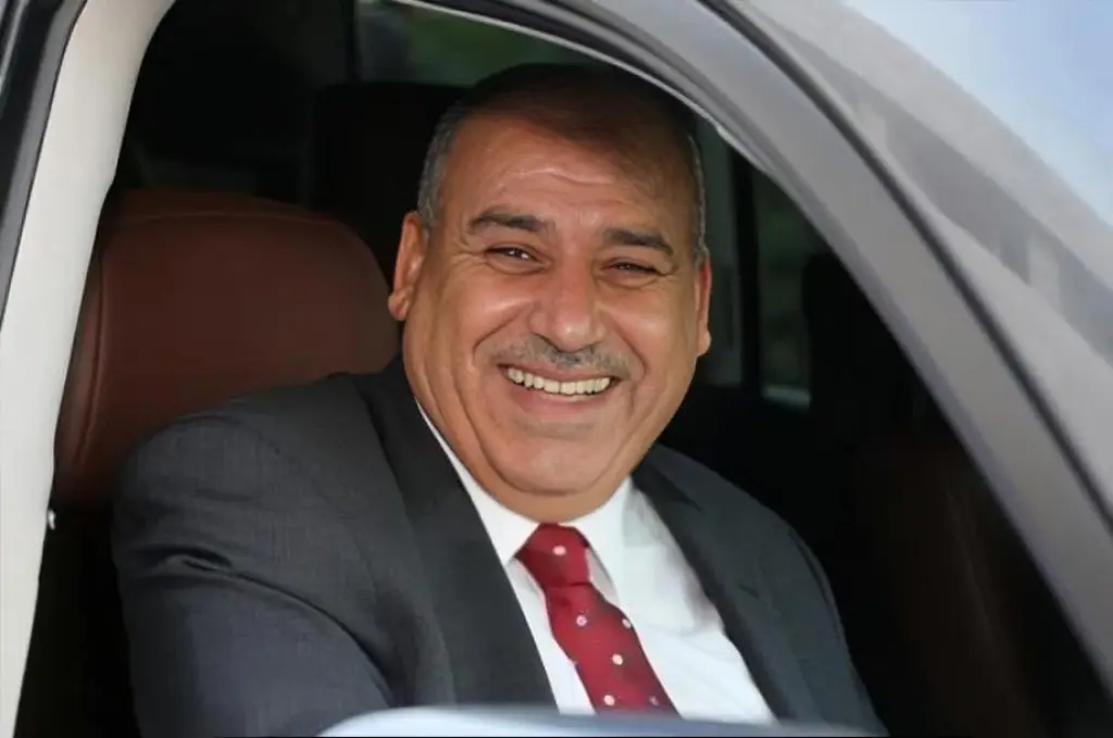 القاضي يلتزم بسيارته المدنية وبرقمها الاصلي .. المال العام ليس للاستخدام الشخصي