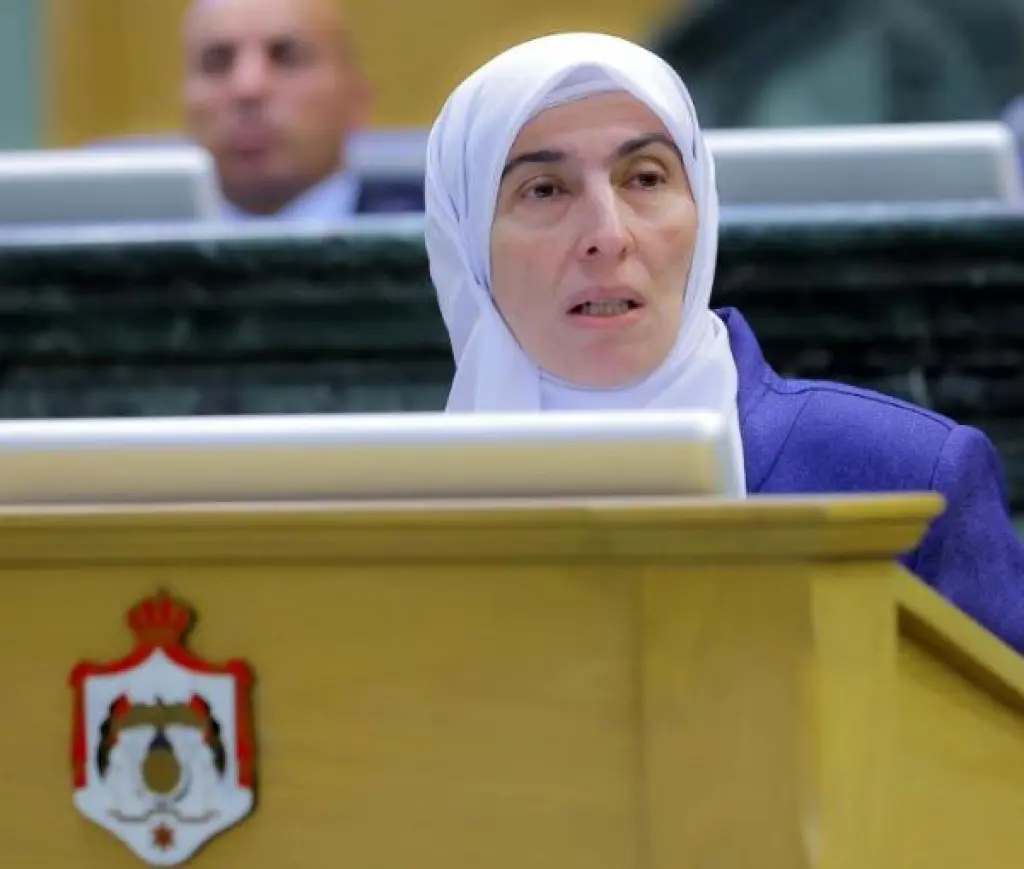 طهبوب تتحدث عن الكرسي .. من تقصد؟