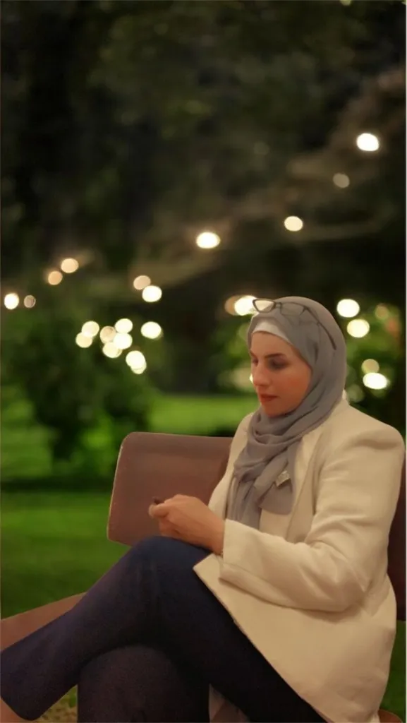 العبادي تكتب : الحياة لا تتطلَّب منا أكثر