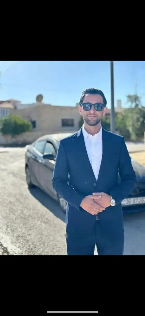 الحديد  يهنيء محمد القيسي بمناسبة زفافه المبارك.