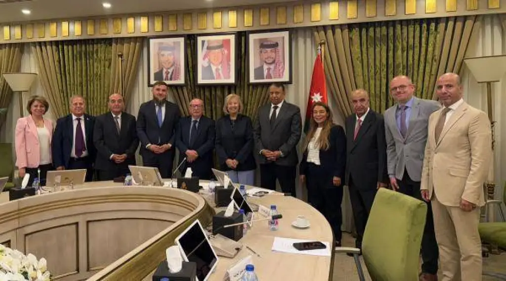 لجنة الصداقة الأردنية البولندية في الأعيان تلتقي السفير البولندي