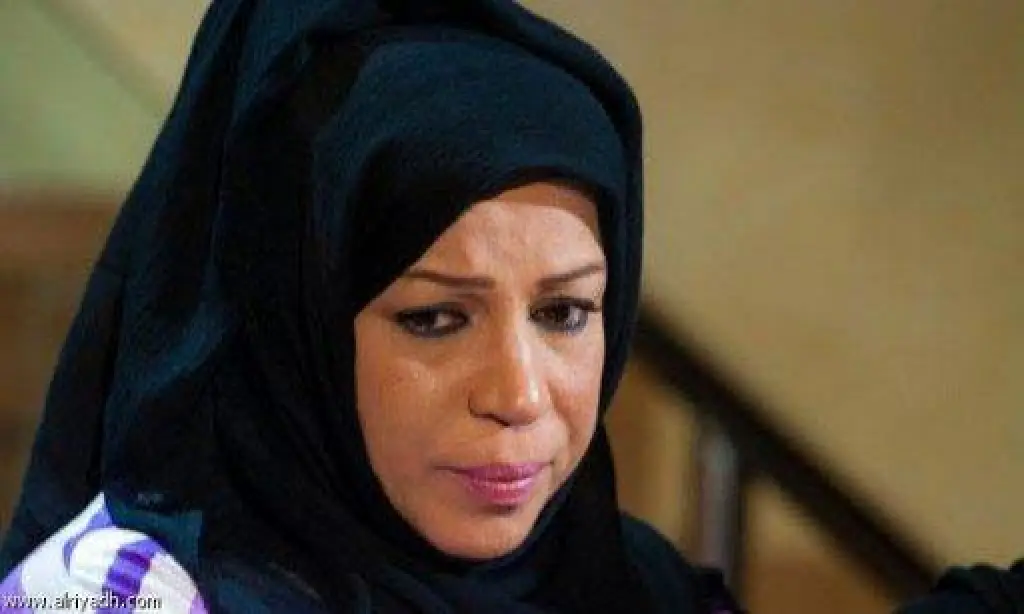 بالفيديو .. ممثلة عربية مصابة بـكورونا توجه رسالة من المستشفى