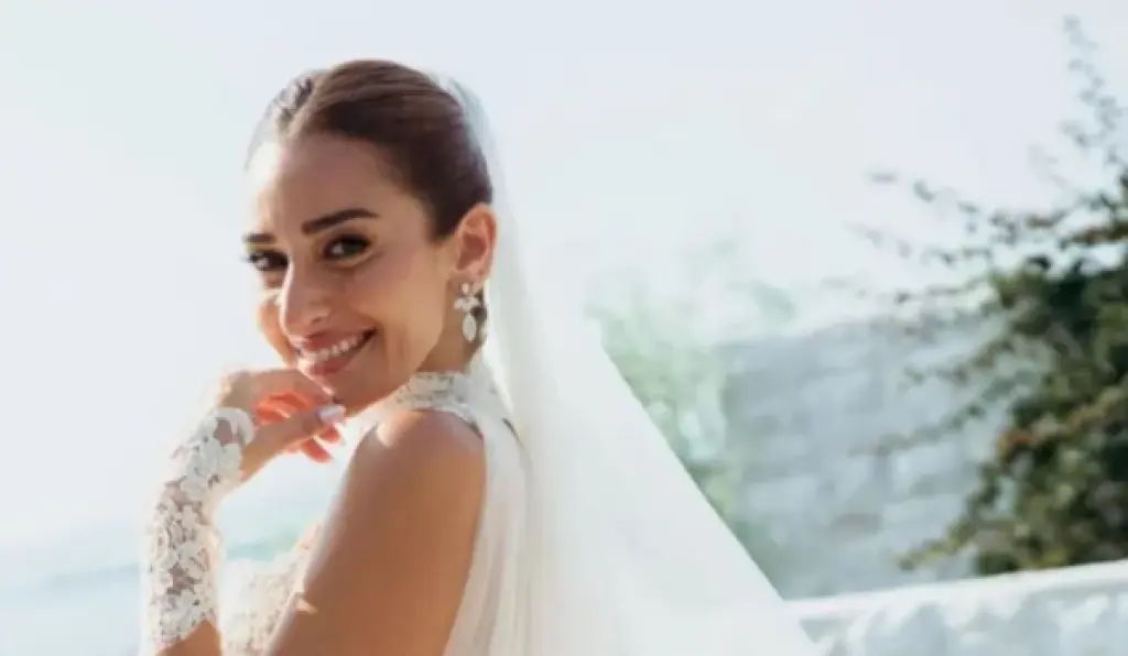 أبرز أساليب مكياج وشعر النجمات العرائس .. لمسات راقية تلهم العروس