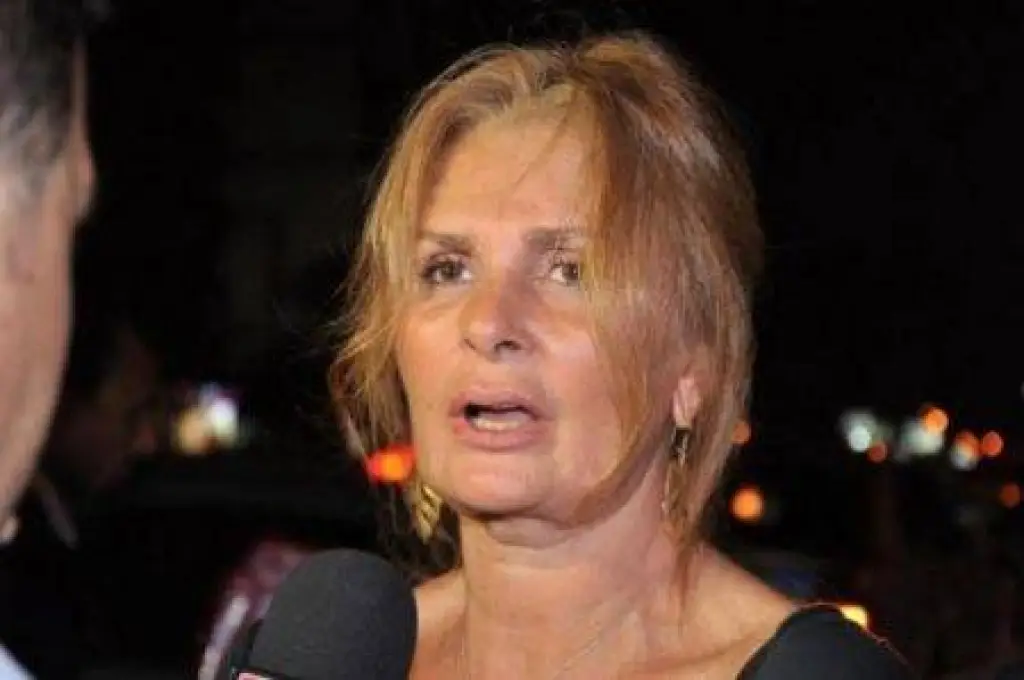 سرا: سأُقبل الجميع بعد انتهاء كورونا - فيديو