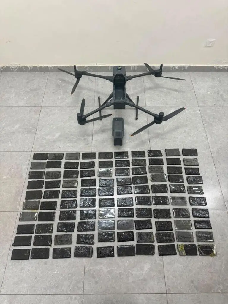 الجيش: إحباط تهريب كميات كبيرة من المخدرات بواسطة طائرة مسيرة