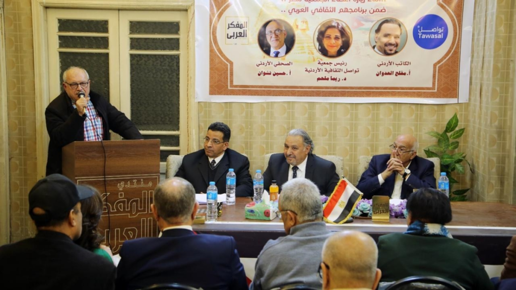 تواصل تنتدي في القاهرة حول مستقبل الثقافة العربية.