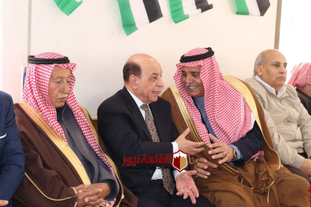 حين يضع الدكتور عوض خليفات النقاط فوق الحروف ويغوص في مفهوم الموالاة والمعارضة..  رجل الدولة الذي يتحدث بلسان الأردنيين من خلال المصارحة والمكاشفة