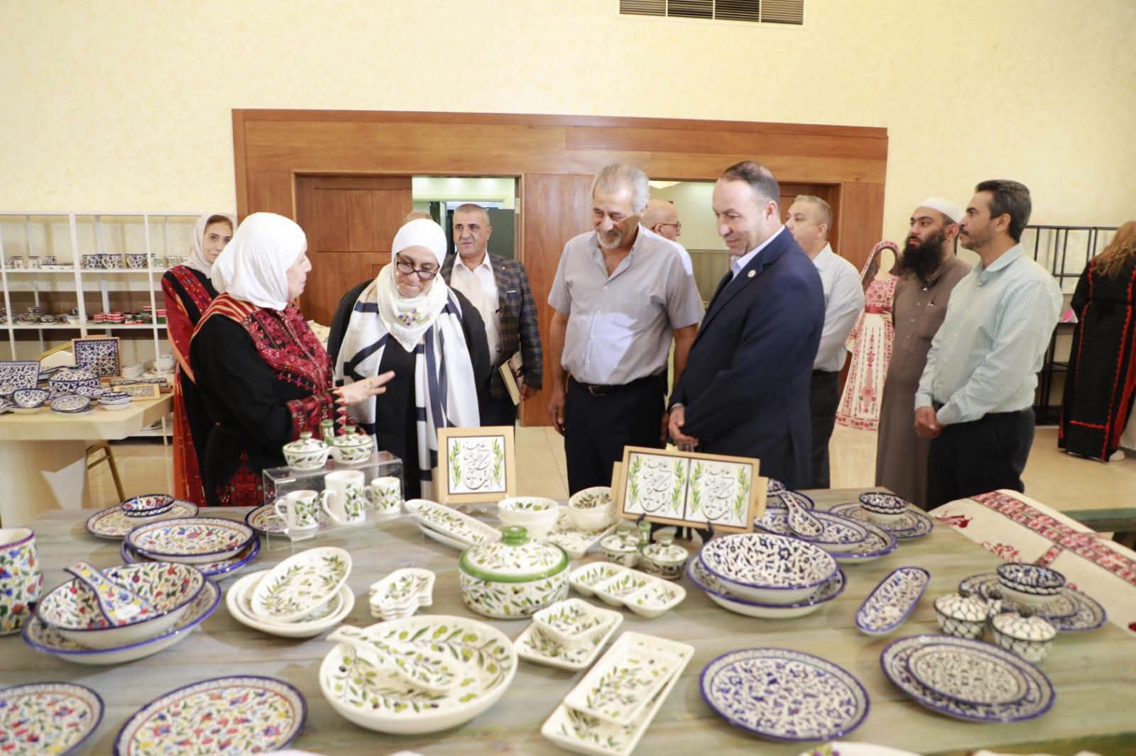 مندوبةً عن الرواشدة .. الشمالية ترعى افتتاح معرض مركز التراث الفلسطيني السادس عشر