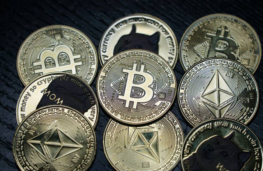 سهم شركة يابانية يقفز بنحو 4800% بفضل البيتكوين