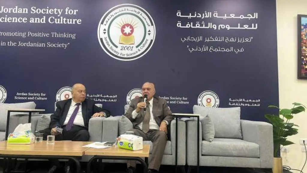 أدوات الاحتراف تشارك في دورة فن الإلقاء