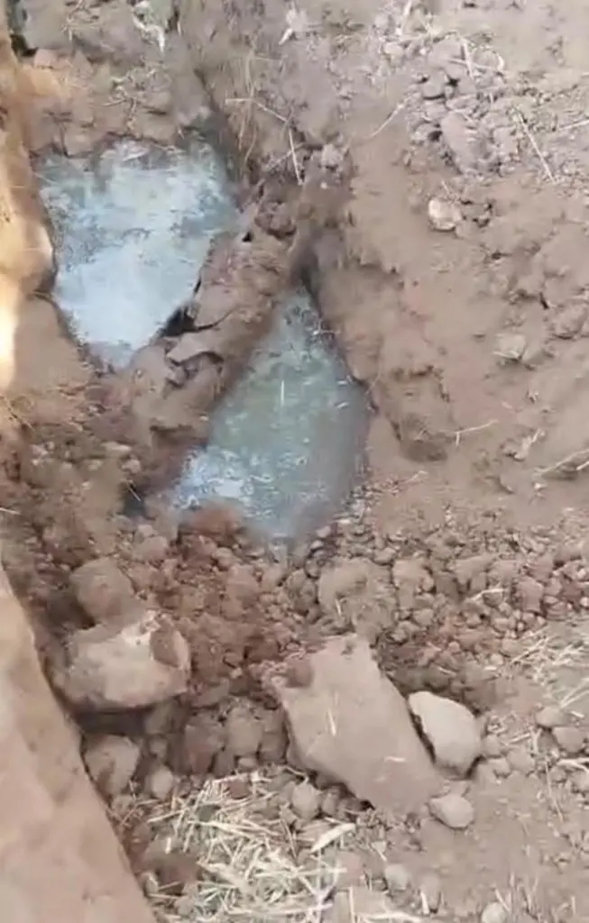 المياه: ضبط اعتداء لتفريغ مياه عادمة صناعية في شبكة الصرف الصحي بالقسطل